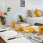 Poseidon Boutique 2 Apartment